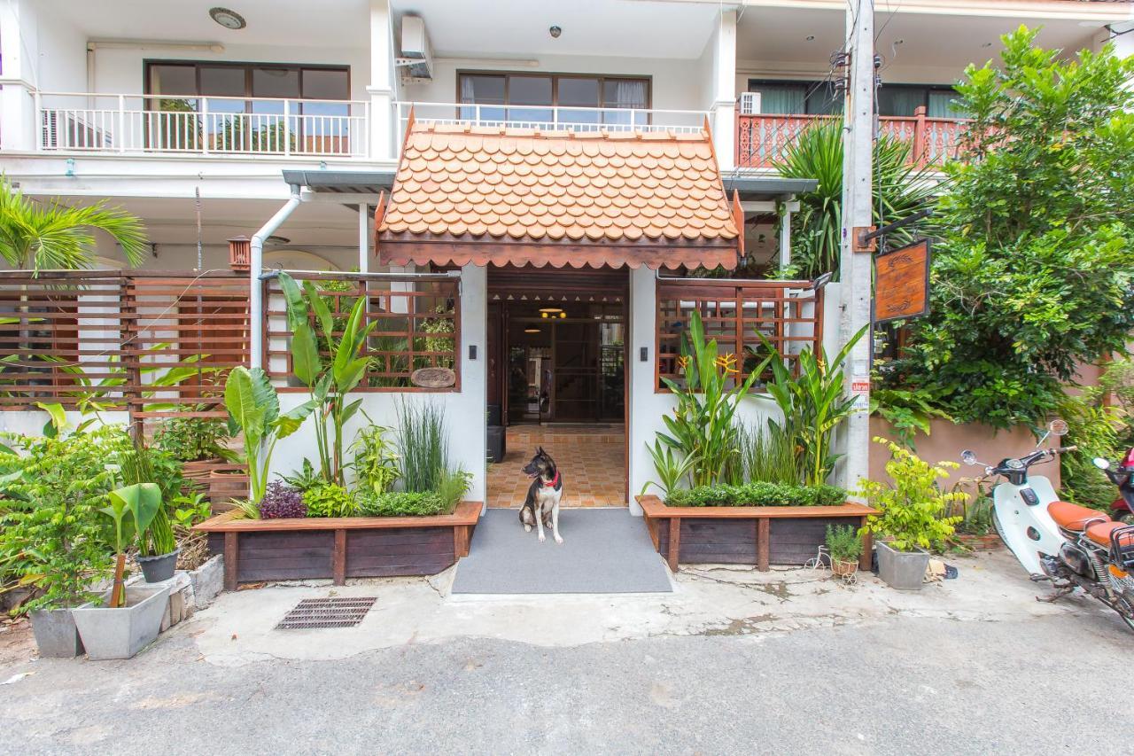 The Little Siri Hotel Chiang Mai Exterior photo
